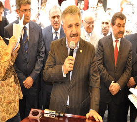 Karslılar Açılışta Buluştu