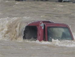 Araç, Aras Nehri’ne uçtu: 1 kayıp