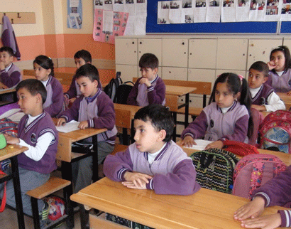 Kars'ta Masa ve Sıralar yenileniyor
