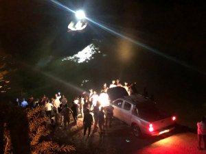 GÜNCELLEME - Erzincan'da bir araç nehre düştü: 4 ölü, 3 yaralı, 1 kayıp