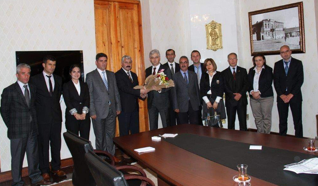 Kars Devlet Hava Meydanları İşletmesi Genel Müdürlüğü Personelinden Vali Tepe'ye Ziyaret