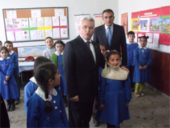 VALİ TEKMEN OKULLARI ZİYARET ETTİ