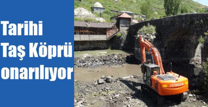 Tarihi Taş Köprü Onarılıyor