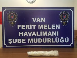 Van'da uyuşturucuyla uçağa binmeye çalışan kişi tutuklandı