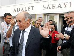 Mahmut Alınak'a 11 ay hapis cezası verildi
