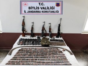 Bitlis'te uzun namlulu silahlar ve mühimmat ele geçirildi