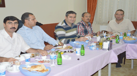 Kars'ta Eğitimcilerden İftar!