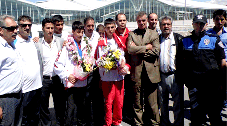 Karslı Gençler Avrupa'yı Salladı!