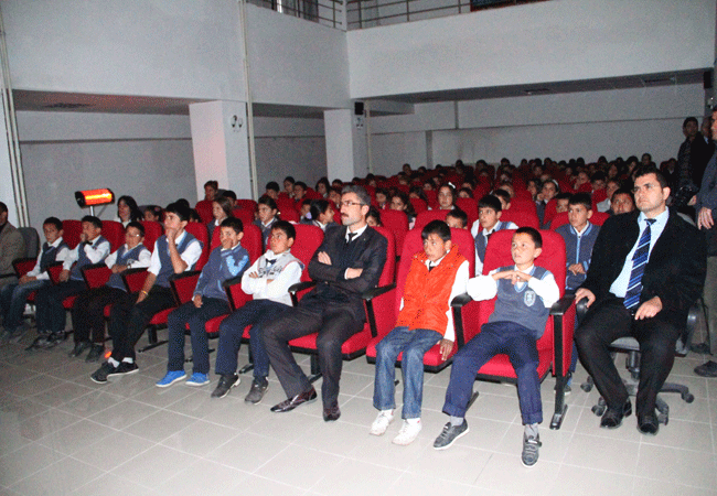 Ardahan'da Gençler Bilgi ile Aydınlanıyor!