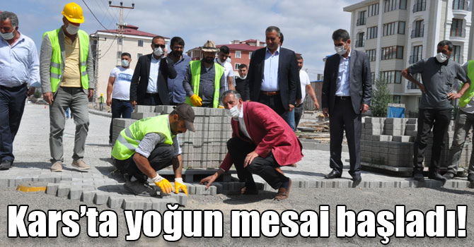 Kars Belediyesinin yol ve kaldırım çalışmalarında yoğun mesai