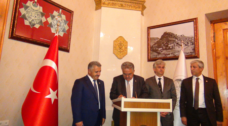 Bakan Yazıcı, Kars'ta Dershaneleri Konuştu!