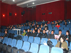 Film gösterimine İlgi artıyor