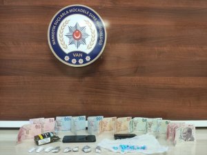 Van'da uyuşturucu sattığı iddia edilen zanlı tutuklandı