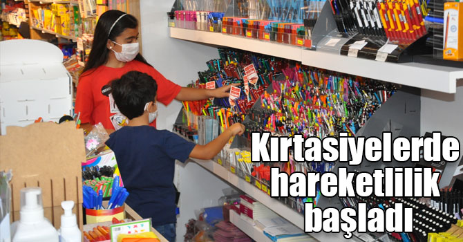 Okulların açılmasına kısa süre kala Kars’taki kırtasiyelerde hareketlilik başladı