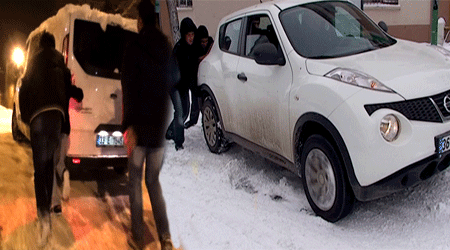 Kars’ta Yollar Buz Pistine Döndü!