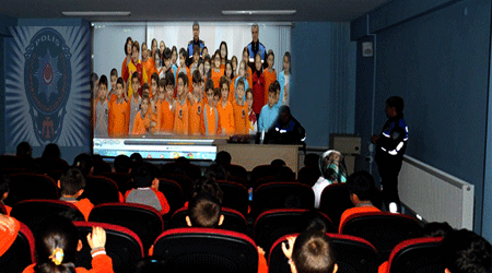 Kars'ta Miniklere Güvenlik Semineri!
