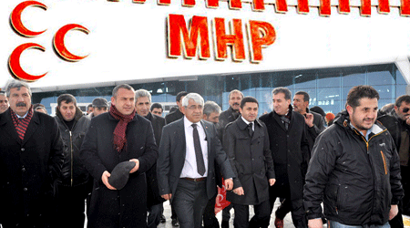 MHP Başkan Adayına Kars'ta Coşkulu Karşılama!