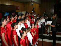 ARDAHAN VALİLİĞİ ÇOCUK KOROSU KURDU