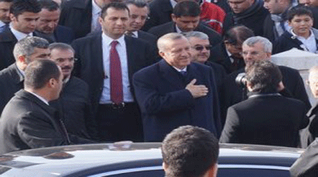 Cuma Çıkışı Başbakan Erdoğan'a Yoğun İlgi