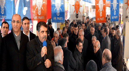 Kars'ta AK Parti'den Davul-Zurnalı Açılış!