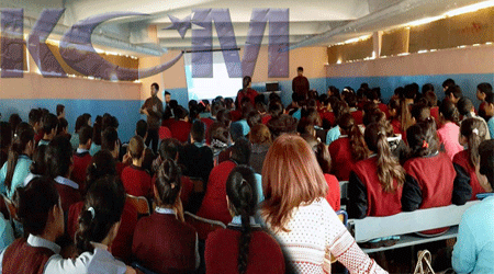 Kars'ta KOM’dan Farkındalık Eğitimi