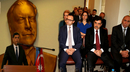 Azerbaycan'ın Bağımsızlık Şehitleri Kars'ta Anıldı