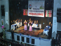 Azeri Aşıklar İlgi Odağı Oldu