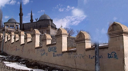 Kars'ta Ulu Camiye Saygısızlık!