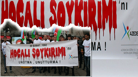 Azeri Öğrenciler, Kars'ta Hocalı Katliamı İçin Toplandı