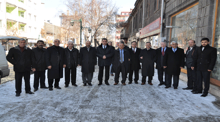 MHP Kars’ı Fethetti...