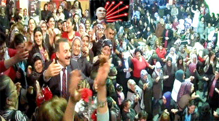 CHP Seçim Bürosunda Kadınlar Günü Coşkusu