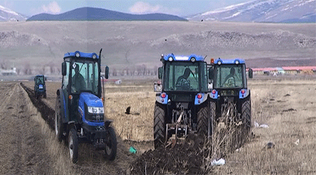 Kars'ta Tarla Sürümleri Başladı