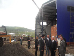 ARDAHAN VALİSİ MUSTAFA TEKMEN YURT VE OKUL İNŞAATLARINI DENETLEDİ