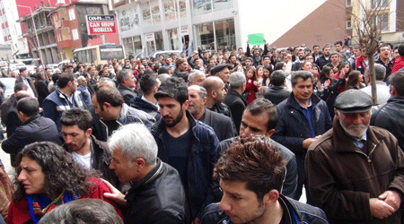 Binlerce Mert, 'O' Namert'i İstedi...