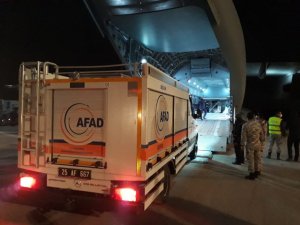 GÜNCELLEME - Erzurum, Erzincan ve Ağrı'dan deprem bölgesine 55 kişilik arama kurtarma ekibi gönderildi
