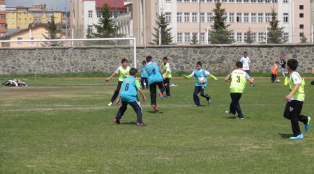 Kars'ta Yıldız Futbolcu Arayışı...