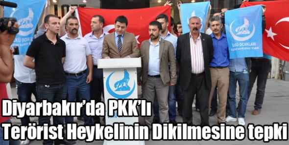 Diyarbakır’da PKK’lı Terörist Heykelinin Dikilmesine tepki