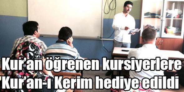 Kursiyerlere Kur’an-ı Kerim hediye edildi
