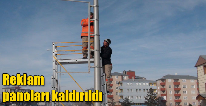 Reklam panoları kaldırıldı
