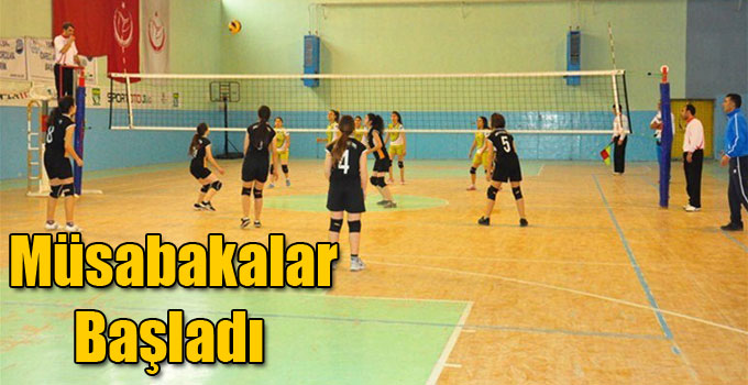 Voleybol Müsabakaları Başladı