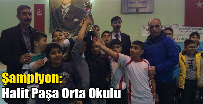 Şampiyon: Halit Paşa Orta Okulu