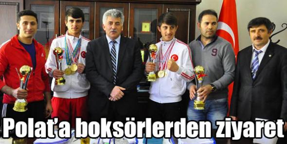 Polat’a boksörlerden ziyaret