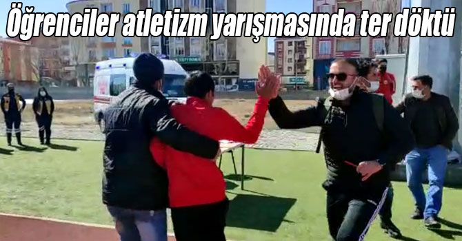 Karslı öğrenciler atletizm yarışmasında ter döktü