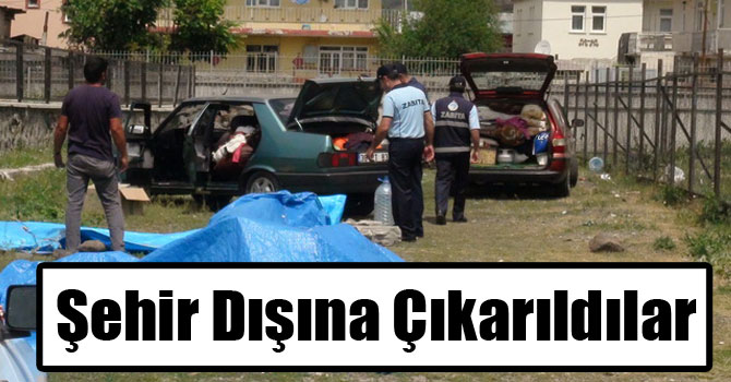 Göçmenler Şehir Dışına Çıkarıldı