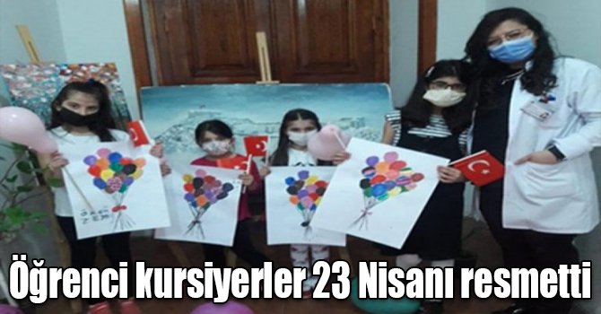 Öğrenci kursiyerler 23 Nisanı resmetti