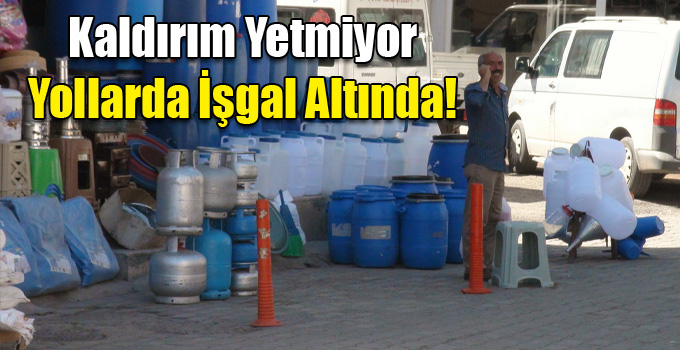 Kars'ta Kaldırım Yetmiyor Yollarda İşgal Altında!