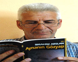 Şiir kitabını tanıttı