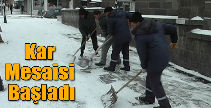 Kars Belediye İşçilerinin Kar Mesaisi Başladı