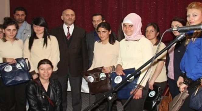 Ardahan Belediyesi'nde Bayanlara Yönelik Sohbet ve Konferans Programları
