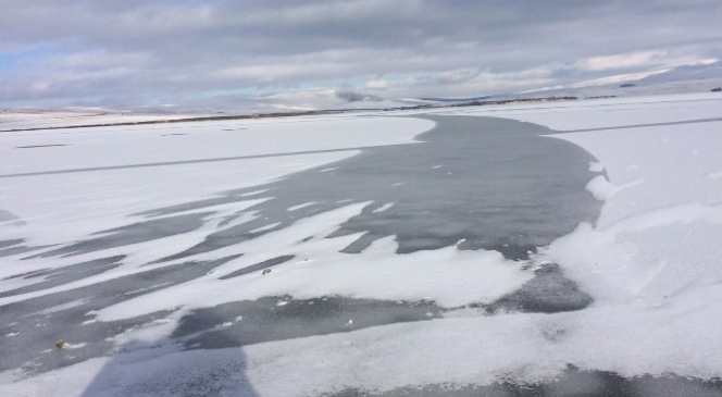 Çıldır Aktaş Gölü Buz Tuttu